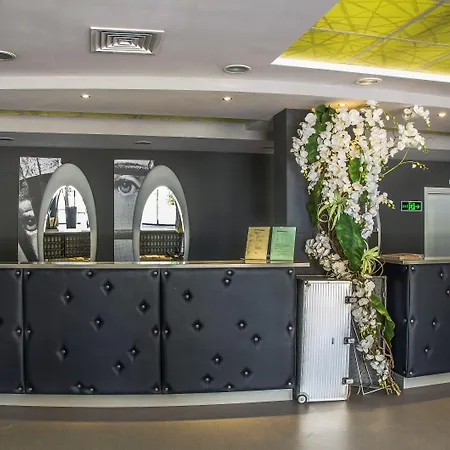 Gladiola Star Hotell 4*